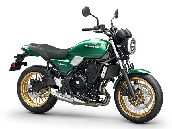 Kawasaki Z650RS kombinerer retro stil med moderne sports teknologi. Markant klassisk stil som
rund LED frontlykt og klassisk instrumentpanel, samt ramme og og fargevalg inspirert av
70-tallets klassikere.
